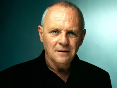 ﻿Anthony Hopkins je tokrat nastopil v vlogi velikega režiserjaHitchcock