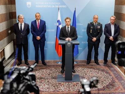 Ljubljana, ministrstvo za obrambo.Izjava za medije in sirsi kolegij z vodjami organizacijskih enot in organov obrambnega ministrstva predsednika vlade Roberta Goloba, ki opravlja tudi funkcijo ministra za obrambo.