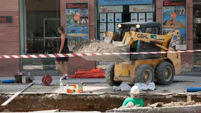 ﻿- 11.08.2015 - Dela na Slovenski cesti pri Bavarskem dvoru. - Delo na cesti - Razkopavanje - Popravljanje - Stroji - //FOTO: Maja Marko