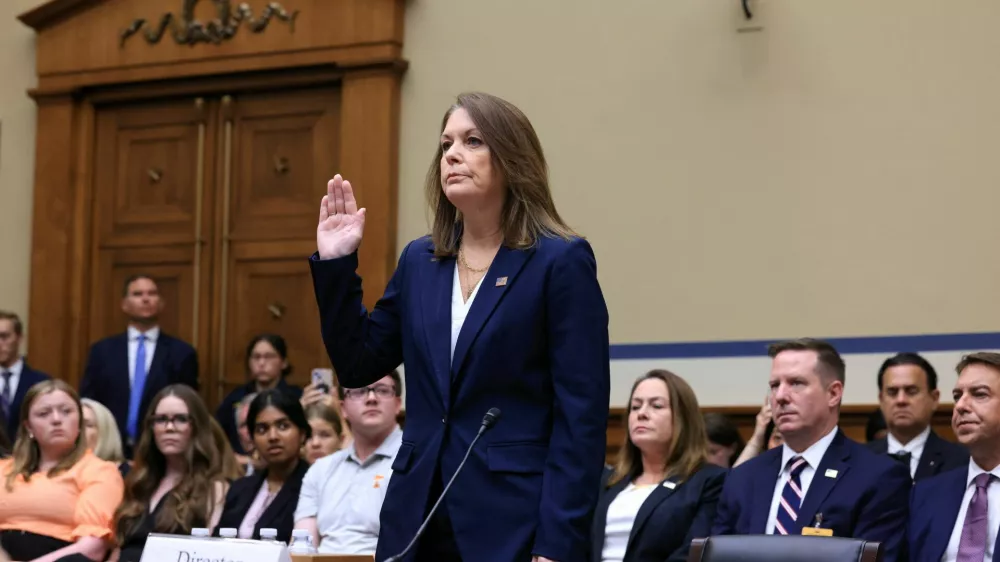 U.S. Secret Service Director Kimberly Cheatle is sworn in during a House of Representatives Oversight Committee hearing on the security lapses that allowed an attempted assassination of Republican presidential nominee Donald Trump, on Capitol Hill in Washington, U.S., July 22, 2024. REUTERS/Kevin Mohatt REFILE - QUALITY REPEAT