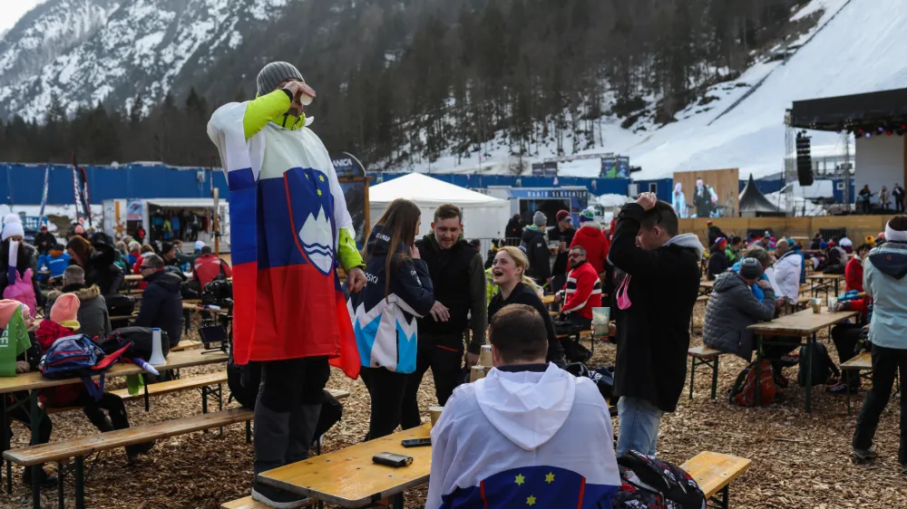 - Planica vzdušje podnevi.- 25.02.2023 - 43. Svetovno prvenstvo v nordijskem smučanju PLANICA 2023 - največji športni dogodek v zgodovini Slovenije, //FOTO: Bojan Velikonja