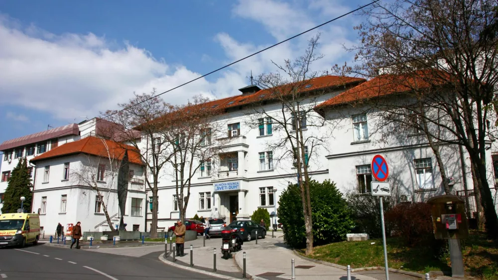 HY36RB CROATIA ZAGREB, 13 MARCH 2017: The main entrance for visitors in the clinical hospital Holy spirit (Sveti duh), Croatia