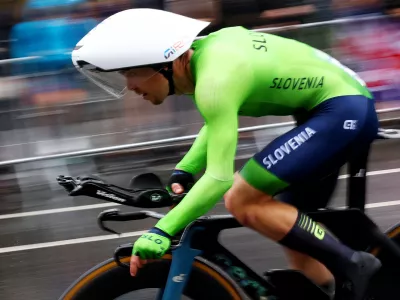 Paris 2024 Olympics - Road Cycling - Men's Individual Time Trial - Paris, France - July 27, 2024. Jan Tratnik of Slovenia in action during the Men's Individual Time Trial REUTERS/Esa Alexander