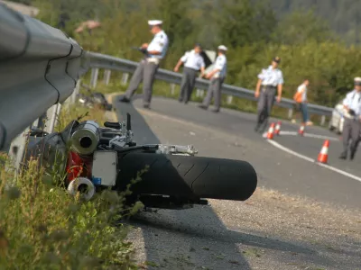 Letos je na slovenskih cestah umrlo že devet motoristov in mopedistov.              