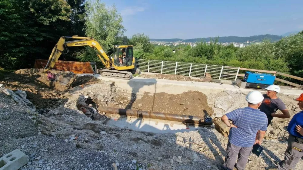 Sanacija fekalne kanalizacije na prisojni poti Perovo. F Občina Kamnik