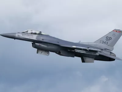 FILED - 16 May 2024, Rheinland-Pfalz, Spangdahlem: A US Air Force F-16 fighter jet takes off from the airbase in Spangdahlem. President Volodymyr Zelensky says Ukraine is deploying US-made F-16 fighter jets as part of its military operations. Photo: Boris Roessler/dpa