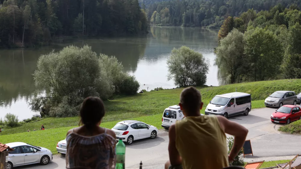 - 04.08.2024. - Gradiško jezero pri Lukovici.//FOTO: Bojan Velikonja