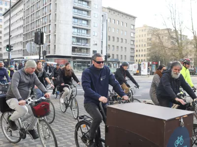 - 21.04.2023 –– Ljubljanska kolesarska mreža – dogodek Ljubljanska kritična masa - skupinsko kolesarjenje – obeležili 30 let od prve kolesarske kritične mase na svetu //FOTO: Bojan Velikonja