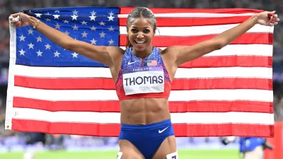 06 August 2024, France, Saint-Denis: USA's Gabrielle Thomas celebrates winning the women's 200m final of the athletics competitions, as part of the Paris 2024 Olympic Games at Stade de France. Photo: Sven Hoppe/dpa