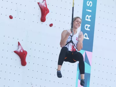 Francija, Pariz.Poletne olimpijske igre 2024 v Parizu.Sportno plezanje, hitrost, zenske.Poljska sportna plezalka Aleksandra Miroslaw je danes na prizoriscu plezalnih bojev v Le Bourgetu postala prva olimpijska sampionka v hitrostnem plezanju.