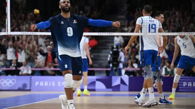 Paris 2024 Olympics - Volleyball - Men's Semifinals - Italy vs France - South Paris Arena 1, Paris, France - August 07, 2024. Earvin Ngapeth of France reacts. REUTERS/Annegret Hilse