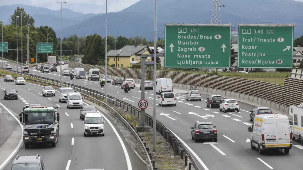 ﻿- 30.05.2019 – Ljubljanska zahodna obvoznicia Šentvid - Kozarje - prometni zastoj - promet, gneča, //FOTO: Jaka Gasar