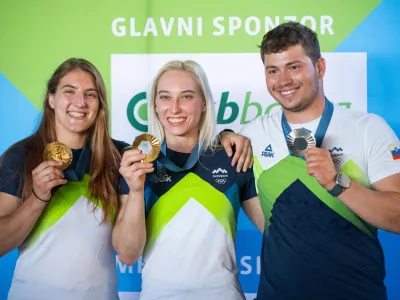 Ljubljana, Zelezniski muzej.Novinarsko druzenje s clani slovenske olimpijske reprezentance pred vecernim sprejemom na Kongresnem trgu. / Foto: Bostjan Podlogar/sta