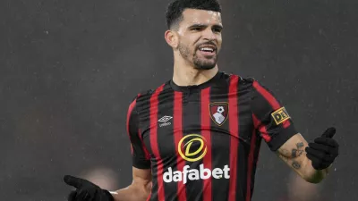 FILE - Bournemouth's Dominic Solanke reacts during the English Premier League soccer match between Bournemouth and Crystal Palace, at The Vitality Stadium in Bournemouth, England, April 2, 2024. Solanke moving to Tottenham from Bournemouth for 65 million pounds ( million). (AP Photo/Dave Shopland, File)