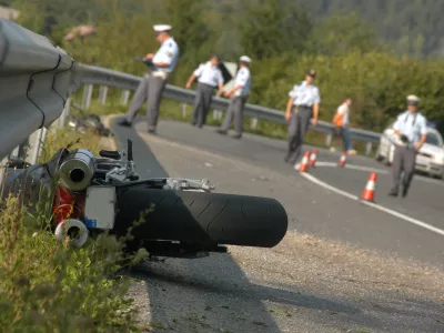 Letos je na slovenskih cestah umrlo že devet motoristov in mopedistov.              