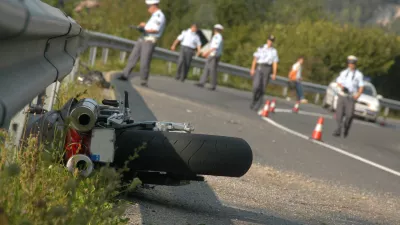 Letos je na slovenskih cestah umrlo že devet motoristov in mopedistov.              