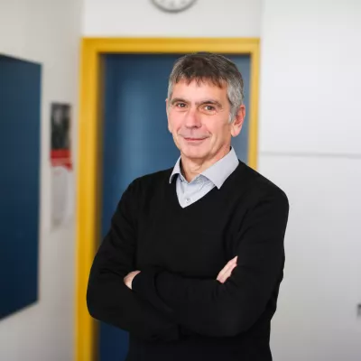 - 12.12.2022 – prof. dr. Marko Stabej, jezikoslovec in pedagog - redni profesor za slovenski jezik na Oddelku za slovenistiko Filozofske fakultete Univerze v Ljubljani. - dnevnikov kolumnist //FOTO: Bojan Velikonja