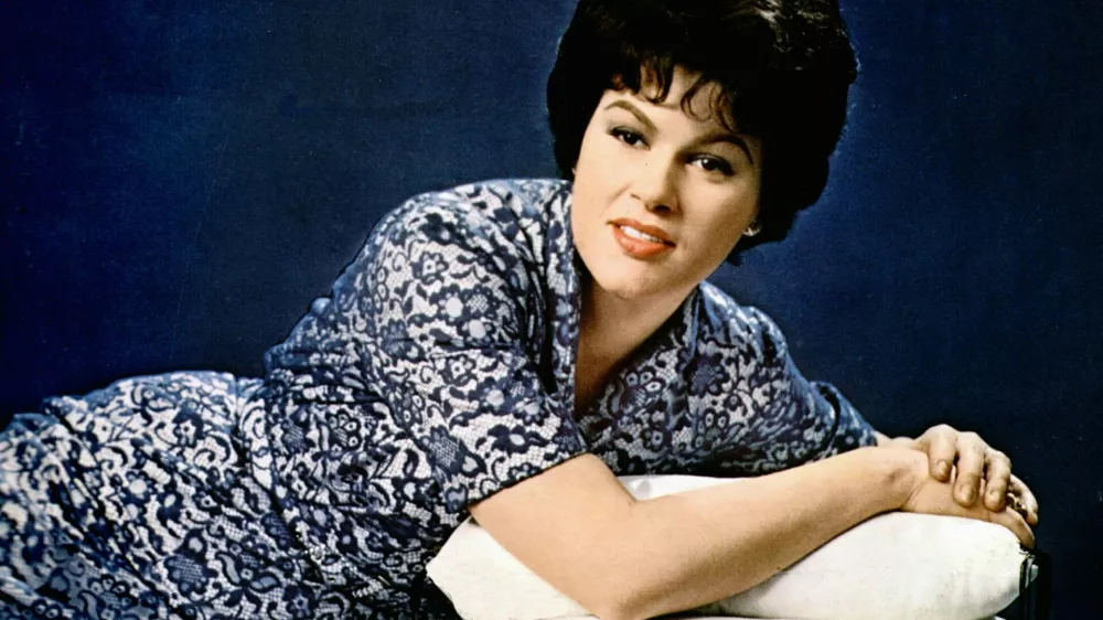 UNSPECIFIED - JANUARY 01: (AUSTRALIA OUT) Photo of Patsy CLINE; Posed portrait (Photo by GAB Archive/Redferns)