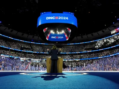 U.S. Vice President Kamala Harris accepts the Democratic Party's nomination for president at the United Center on the fourth day of the Democratic National Convention in Chicago, Illinois, U.S., on Thursday, August 22, 2024.  Kent Nishimura/Pool via REUTERS   TPX IMAGES OF THE DAY