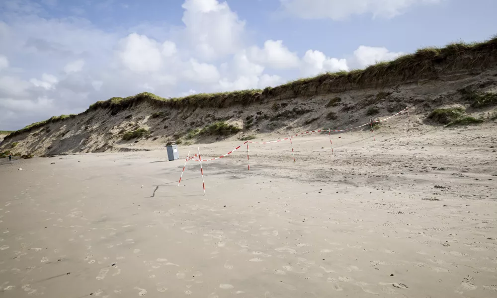 The dunes at Noerre Vorupoer, Denmark, Monday Aug. 26, 2024, where two German boys aged 9 and 12 were buried in a landslide on Sunday afternoon. (Johnny Pedersen/Ritzau Scanpix via AP)