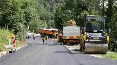 Nadaljevanje del na cesti Krivčevo-Kranjski Rak