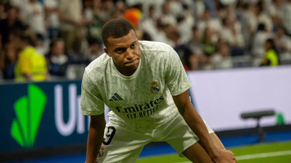 01 September 2024, Spain, Madrid: Real Madrid's Kylian Mbappe looks on during the Spanish Primera Division La LiGa soccer match between Real Madrid and Real Betis at the Santiago Bernabeu stadium. Photo: David Canales/SOPA Images via ZUMA Press Wire/dpa