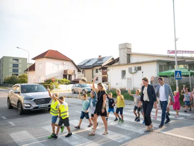 Kranj, OS Strazisce.Dogodek ob zacetku solskega leta, ki ga pripravljajo ministrstvo za infrastrukturo, agencija za varnost prometa, policija in Mestna obcina Kranj. / Foto: Bostjan Podlogar/sta