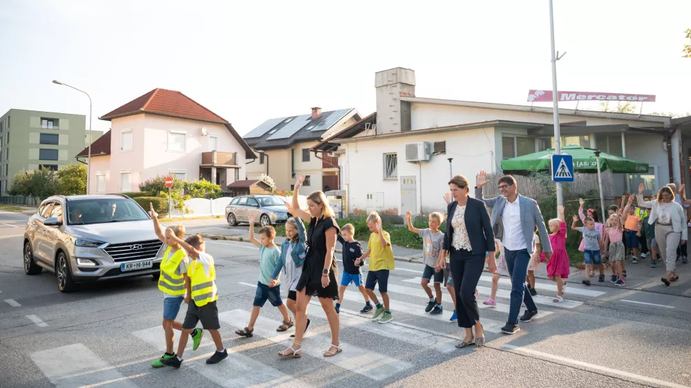 Kranj, OS Strazisce.Dogodek ob zacetku solskega leta, ki ga pripravljajo ministrstvo za infrastrukturo, agencija za varnost prometa, policija in Mestna obcina Kranj. / Foto: Bostjan Podlogar/sta