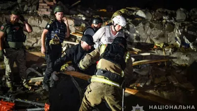 Rescuers and police officers remove debris at a site of a hotel building damaged by a Russian missile strike, amid Russia's attack on Ukraine, in Zaporizhzhia, Ukraine, in this handout picture released September 3, 2024. Press service of the Ministry of Internal Affairs of Ukraine/Handout via REUTERS ATTENTION EDITORS - THIS IMAGE HAS BEEN SUPPLIED BY A THIRD PARTY. DO NOT OBSCURE LOGO. BEST QUALITY AVAILABLE