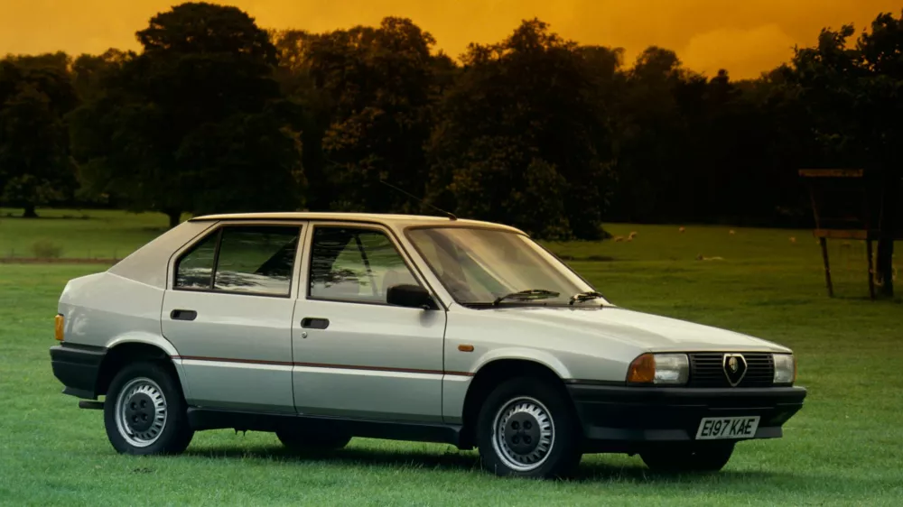 AN4X33 Alfa Romeo 33 Introduced 1983