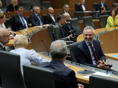 Ljubljana, DZ.Izredna seja DZ, na kateri so obravnavali predlog priporocila vladi eno leto po lanskoletnih avgustovskih poplavah in zemeljskih plazovih.Vodja poslanske skupine stranke NSi Janez Cigler Kralj.