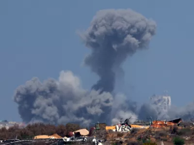 Smoke rises from an explosion in Gaza, amid the Israel-Hamas conflict, near the Israel-Gaza border, as seen from Israel, September 9, 2024. REUTERS/Florion Goga