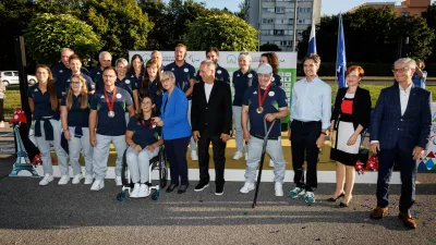 Ljubljana, Toplarniska ulica.Sprejem slovenske paralimpijske reprezentance po udelezbi na paralimpijskih igrah v Parizu.