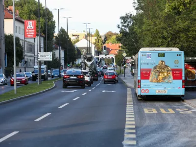 10.09.2024. Tržaška cesta v smeri proti centru kjer bo potekal rumeni pas za avtobuse. FOTO:Bojan Velikonja 