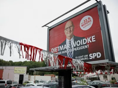 FILE PHOTO: An election campaign poster is displayed ahead of the upcoming Brandenburg election in Koenigs Wusterhausen, Germany, September 16, 2024. REUTERS/Liesa Johannssen/File Photo