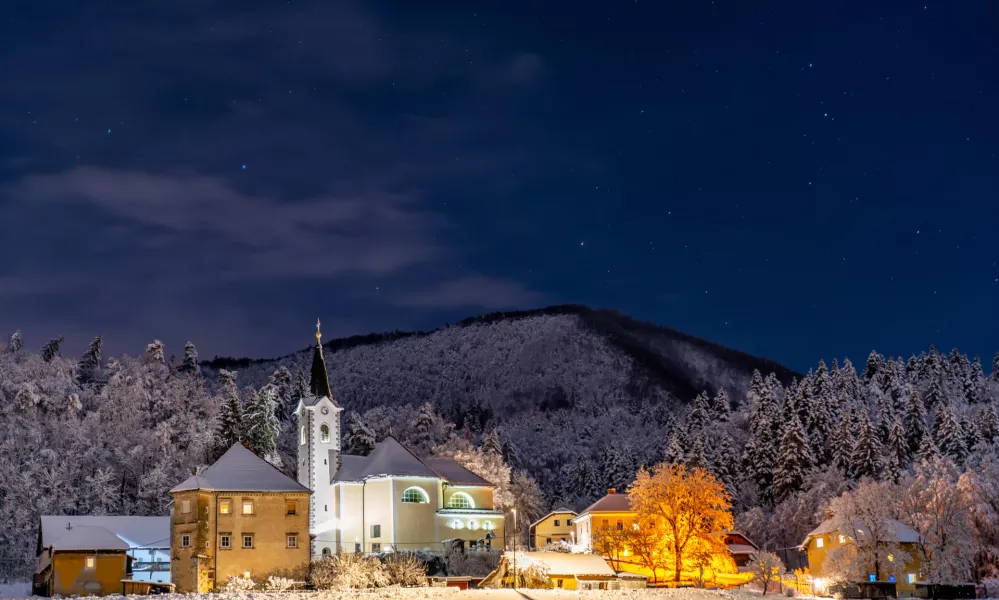 Fotografija cerkve svete Helene avtorja Ivana Marjanovića, ki jo je ilustratorka prejela v dar. Foto: Ivan Marjanović