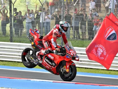 MotoGP - Emilia-Romagna Grand Prix - Misano World Circuit Marco Simoncelli, Misano Adriatico, Italy - September 22, 2024 Ducati Lenovo Team's Enea Bastianini celebrates after winning the MotoGP race REUTERS/Jennifer Lorenzini