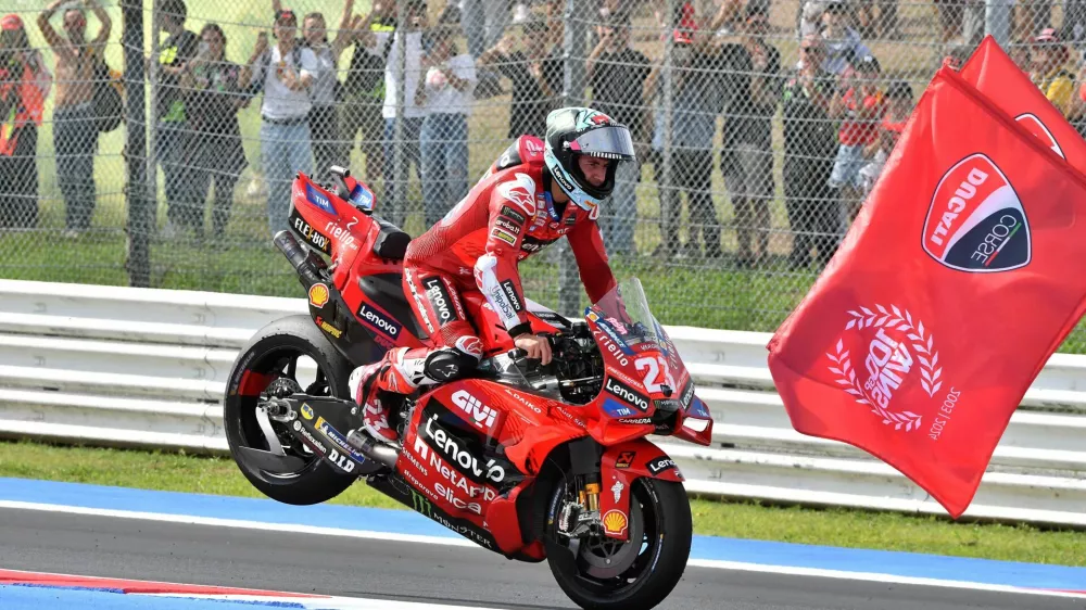 MotoGP - Emilia-Romagna Grand Prix - Misano World Circuit Marco Simoncelli, Misano Adriatico, Italy - September 22, 2024 Ducati Lenovo Team's Enea Bastianini celebrates after winning the MotoGP race REUTERS/Jennifer Lorenzini