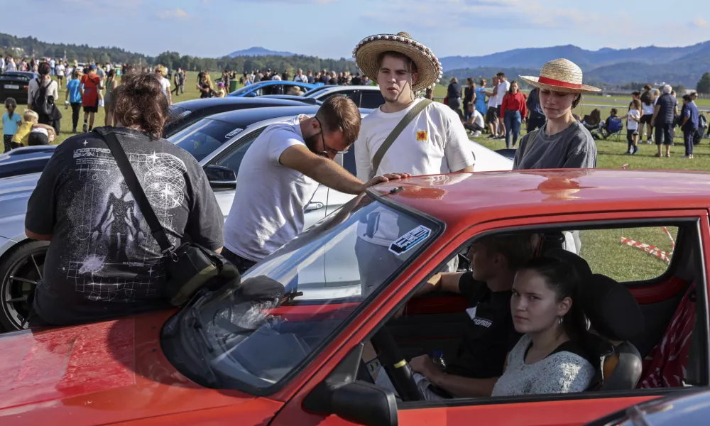 - 21.09.2024 - drag racing - dirkanje z avtomobili, letališče Lesce //FOTO: Jaka Gasar