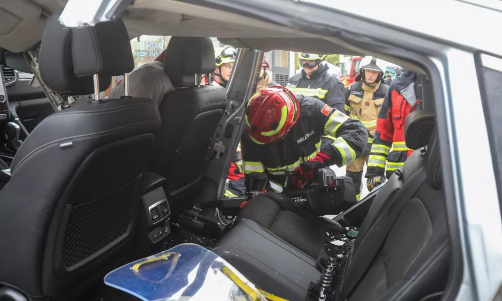 - Gasilci,- 27.09.2024. Heavy Rescue, sejemsko izobraževalni dogodek za gasilce v Ljubljani.//FOTO: Bojan Velikonja