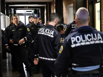 Letos je policijske vrste zapustilo 264 zaposlenih, na novo pa se je v policijo vključilo 127 policistov in drugih zaposlenih. Foto: Nik Erik Neubauer