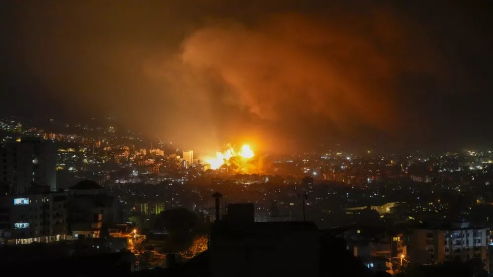 Smoke rises from Israeli airstrikes in Beirut's southern suburbs, Lebanon, Saturday, Sept. 28, 2024. (AP Photo/Hassan Ammar)