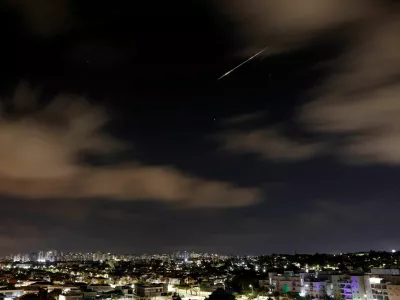 A surface-to-surface missile that was launched from Yemen towards Israel is intercepted by Israel's Arrow system outside of Israeli territory according to the Israeli military, as seen from Ashkelon, Israel, September 27, 2024 REUTERS/Amir Cohen   TPX IMAGES OF THE DAY