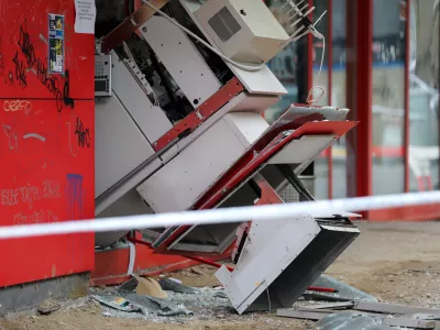 17.09.2022., Zagreb, Raznesen bankomat u ulici Milke Trnine u Zagrebu. Ocevid u tijeku Photo: Emica Elvedji/PIXSELL