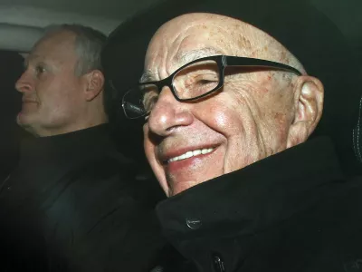 News Corp Chief Executive and Chairman Rupert Murdoch arrives in central London February 16, 2012. REUTERS/Stefan Wermuth (BRITAIN - Tags: BUSINESS CRIME LAW)