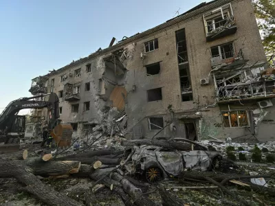 A general view of an apartment building hit by a Russian air strike, amid Russia's attack on Ukraine, in Zaporizhzhia, Ukraine September 29, 2024. REUTERS/Stringer