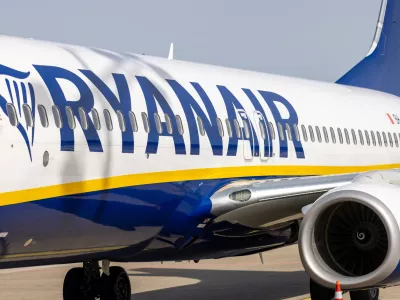 FILED - 12 April 2022, Bavaria, Nuremberg: A Ryanair plane stands on the apron at Albrecht Duerer Airport Nuremberg. Photo: Daniel Karmann/dpa