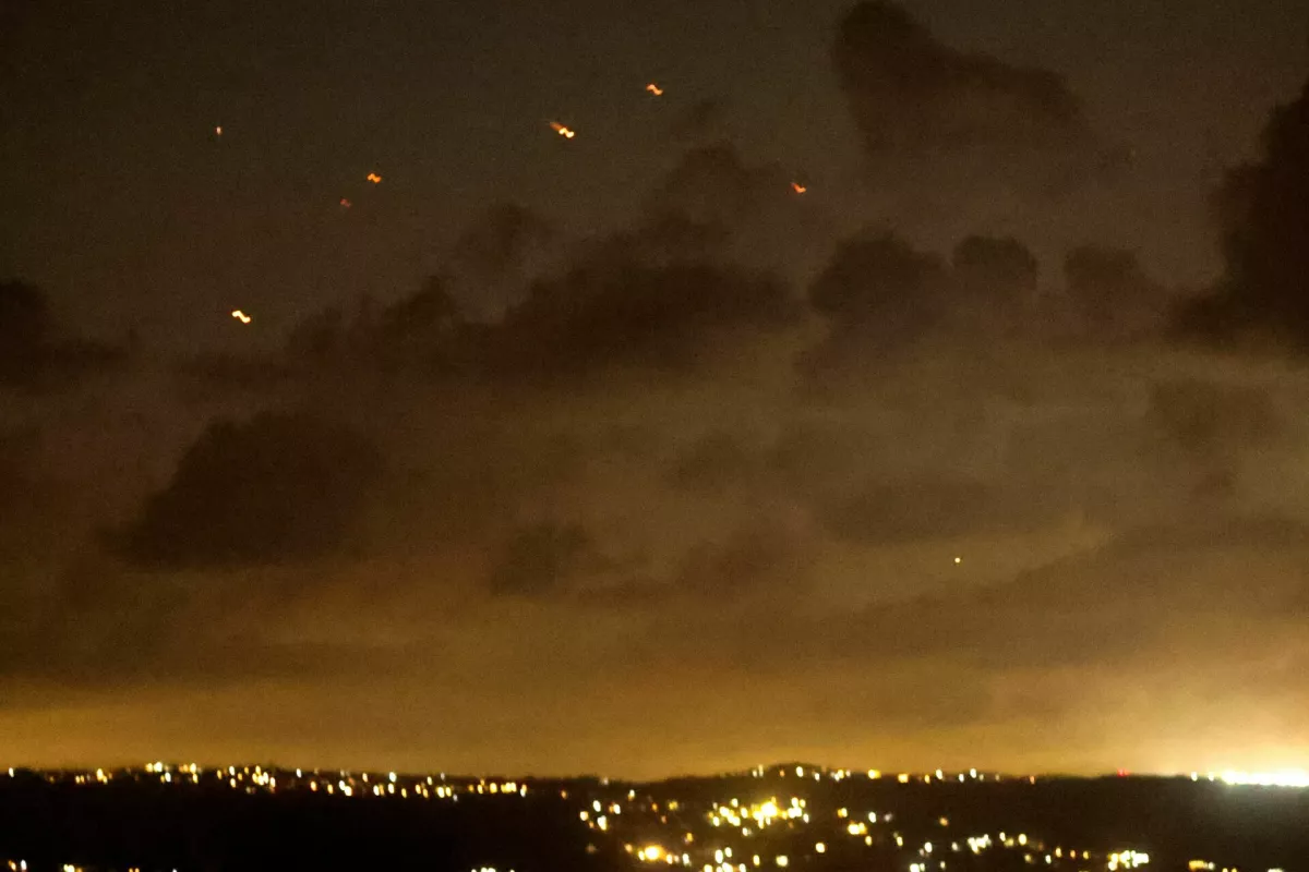 Projectiles fly in the sky after Iran fired a salvo of ballistic missiles at Israel amid ongoing hostilities between Hezbollah and Israeli forces, as seen from Tyre, southern Lebanon October 1, 2024. REUTERS/Aziz Taher