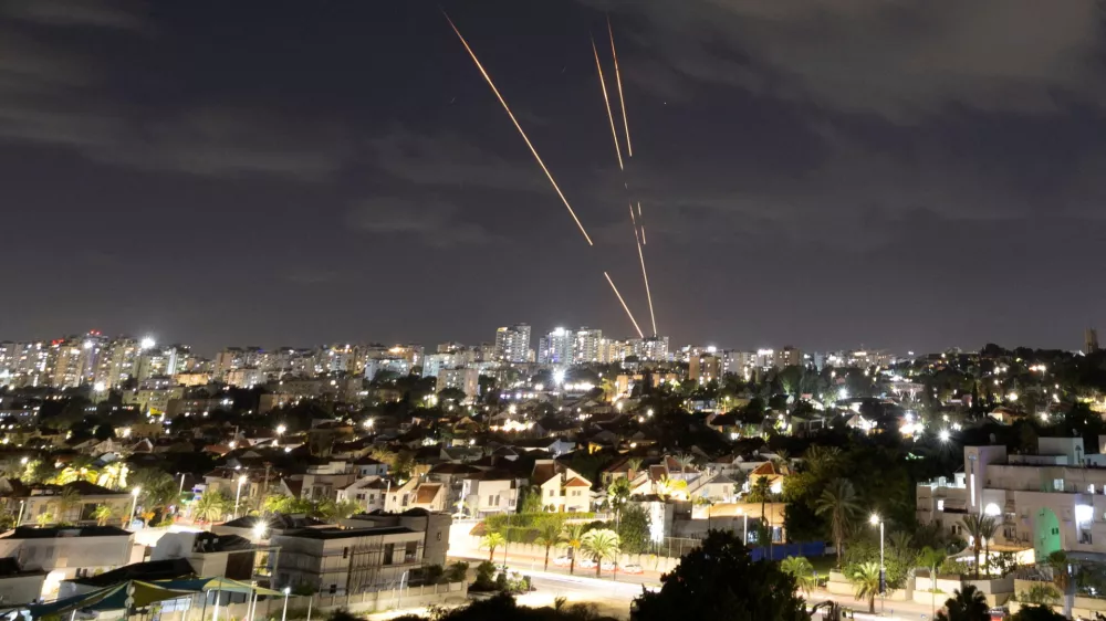 Israel's Iron Dome anti-missile system intercepts rockets after Iran fired a salvo of ballistic missiles, as seen from Ashkelon, Israel, October 1, 2024 REUTERS/Amir Cohen ATTENTION EDITORS: ADDING INFORMATION   TPX IMAGES OF THE DAY