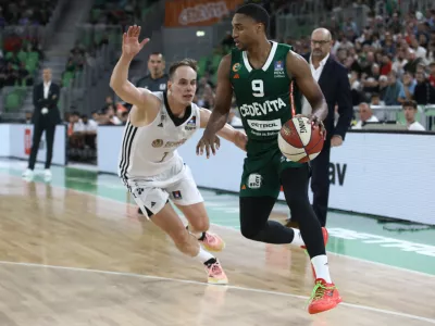 Klemen Prepelič in Brynton Lemar29.09.2024 - Košarka Cedevita Olimpija - Dubaj v drugem krog regionalne liga ABA.FOTO: LUKA CJUHA